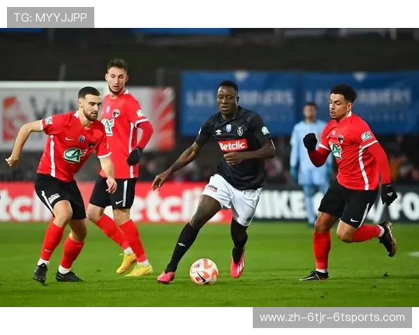 足球比赛中的短传配合与空间利用